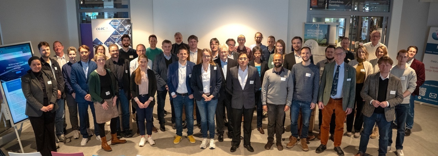 Gruppe Menschen in einem Konferenzraum