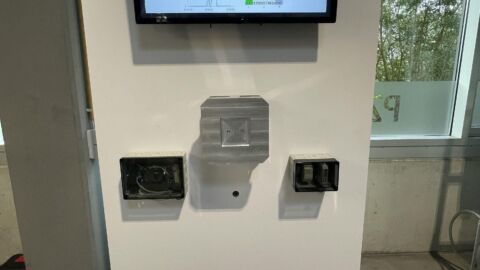 Demonstrator mit Bildschirm