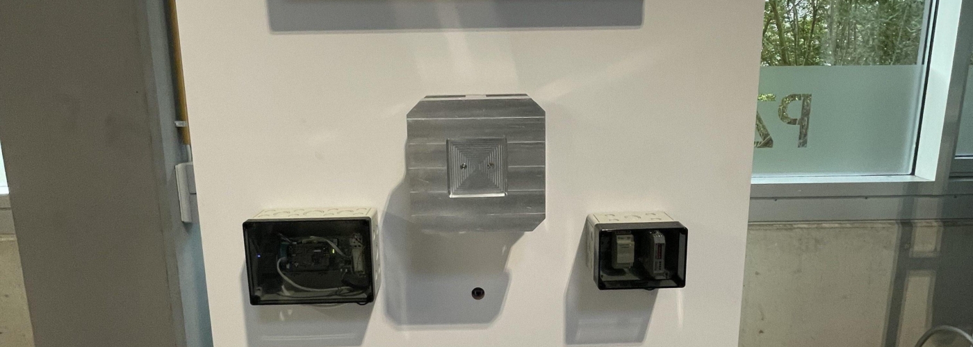 Demonstrator mit Bildschirm