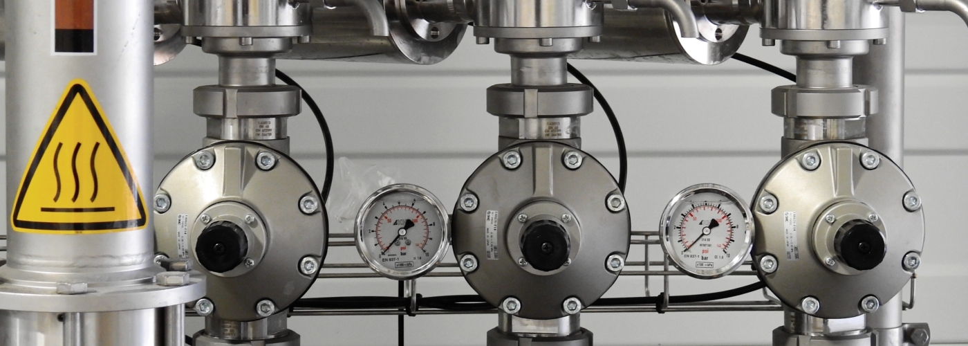 Titelbild zu Optimierung von Umformparametern mit Hilfe von KI und FEM